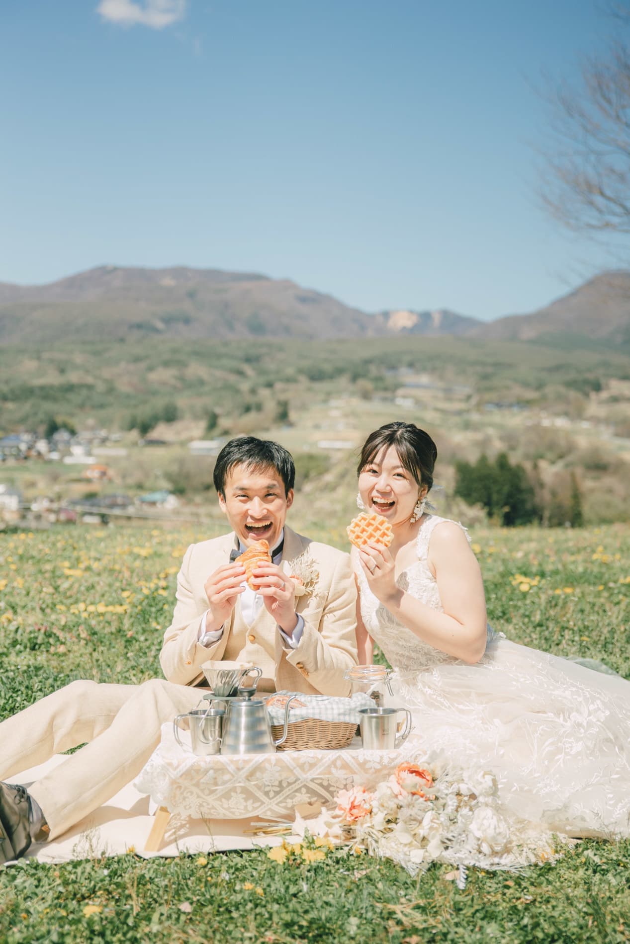 春の軽井沢で撮影するアールビースタジオのウェディング前撮り